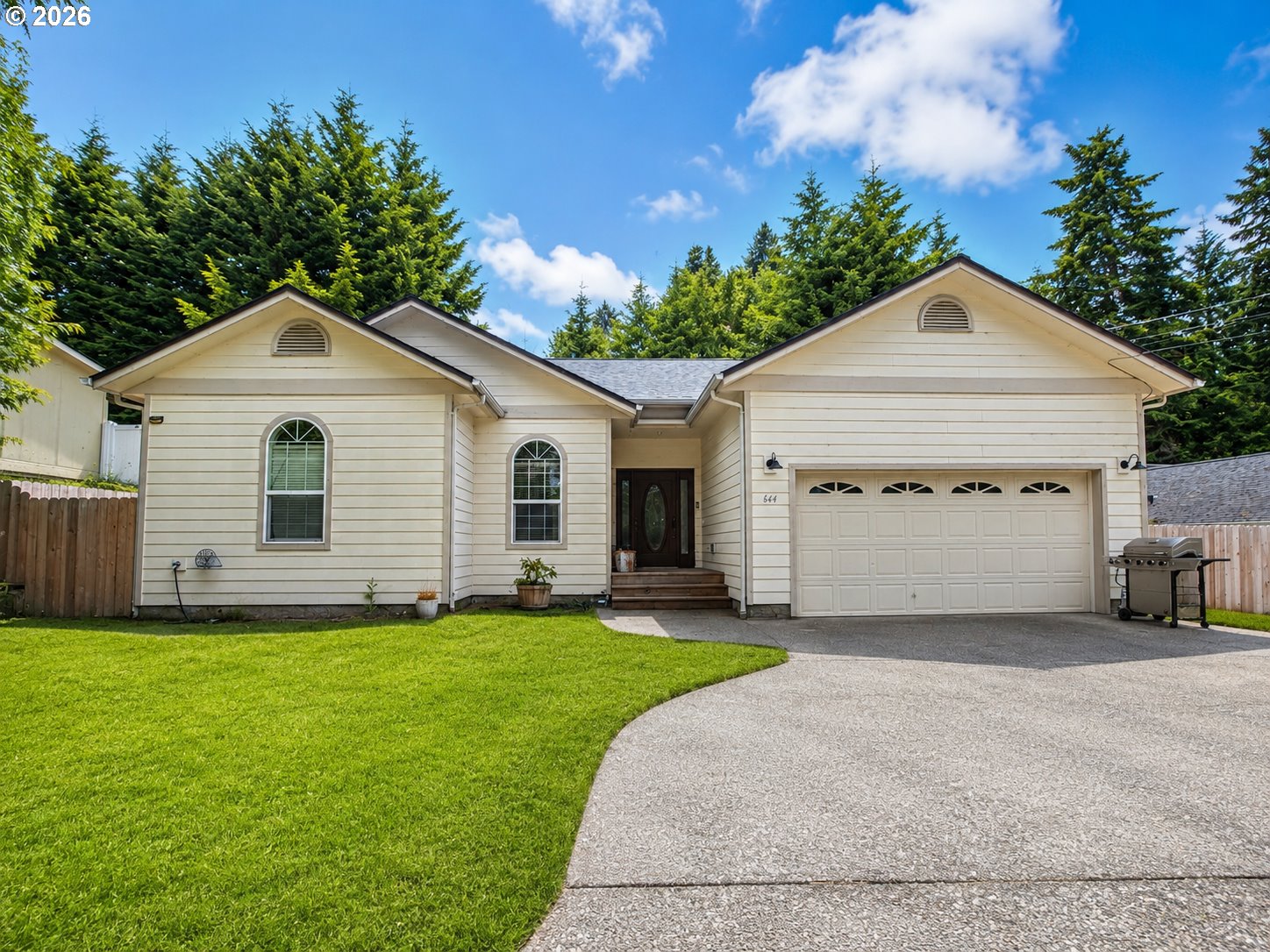 644 9TH AVE