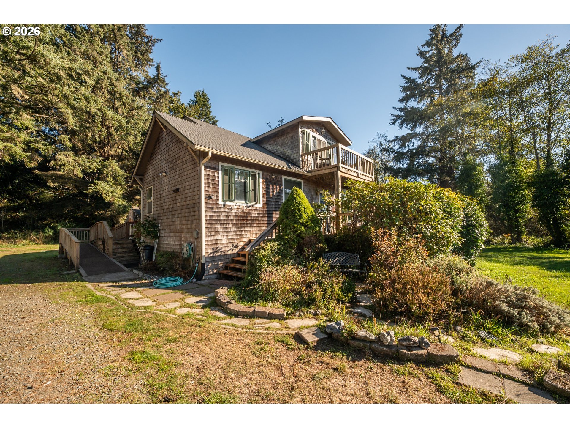 1218 RIVERSIDE DR