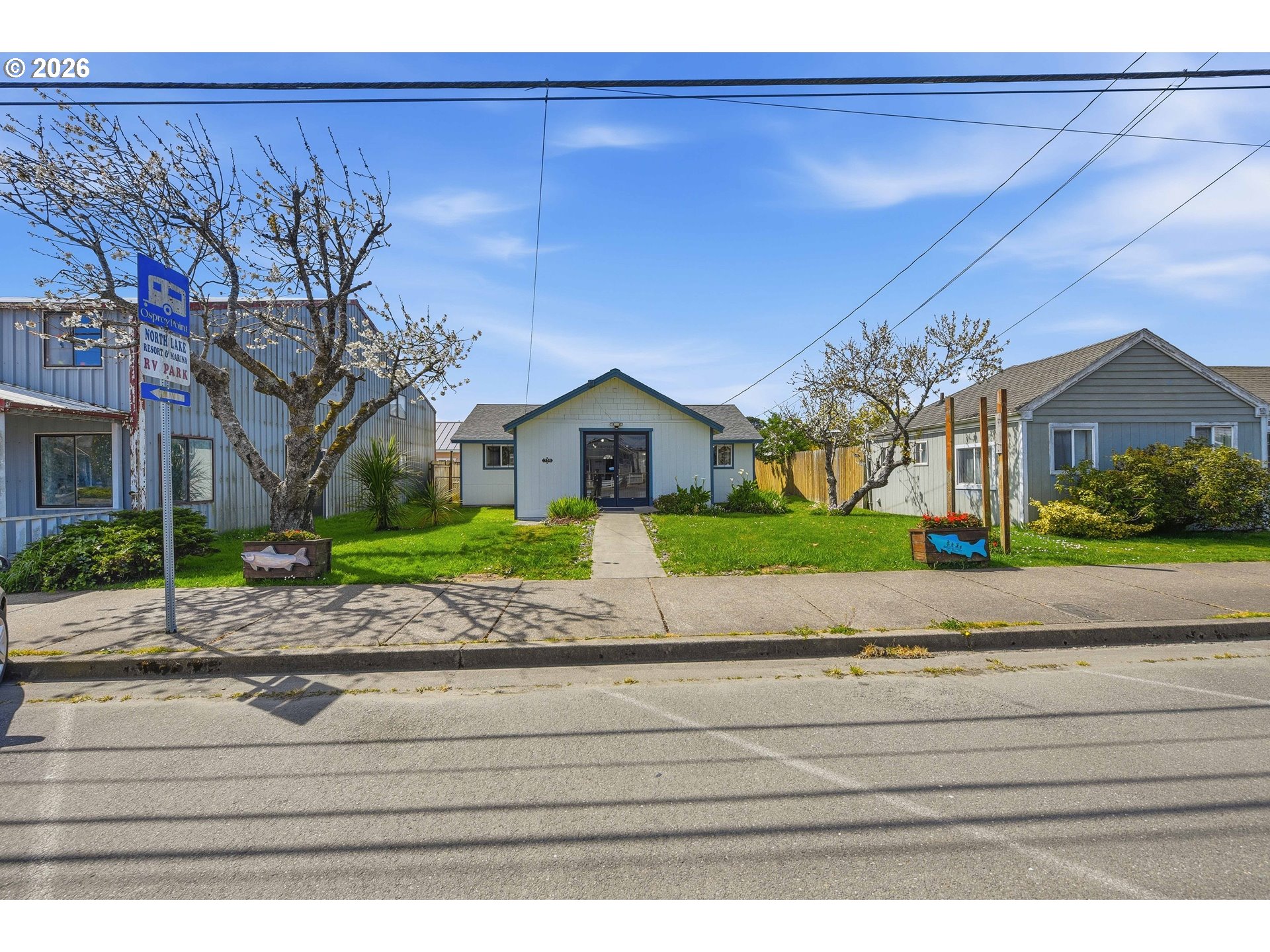 125 N 8TH ST