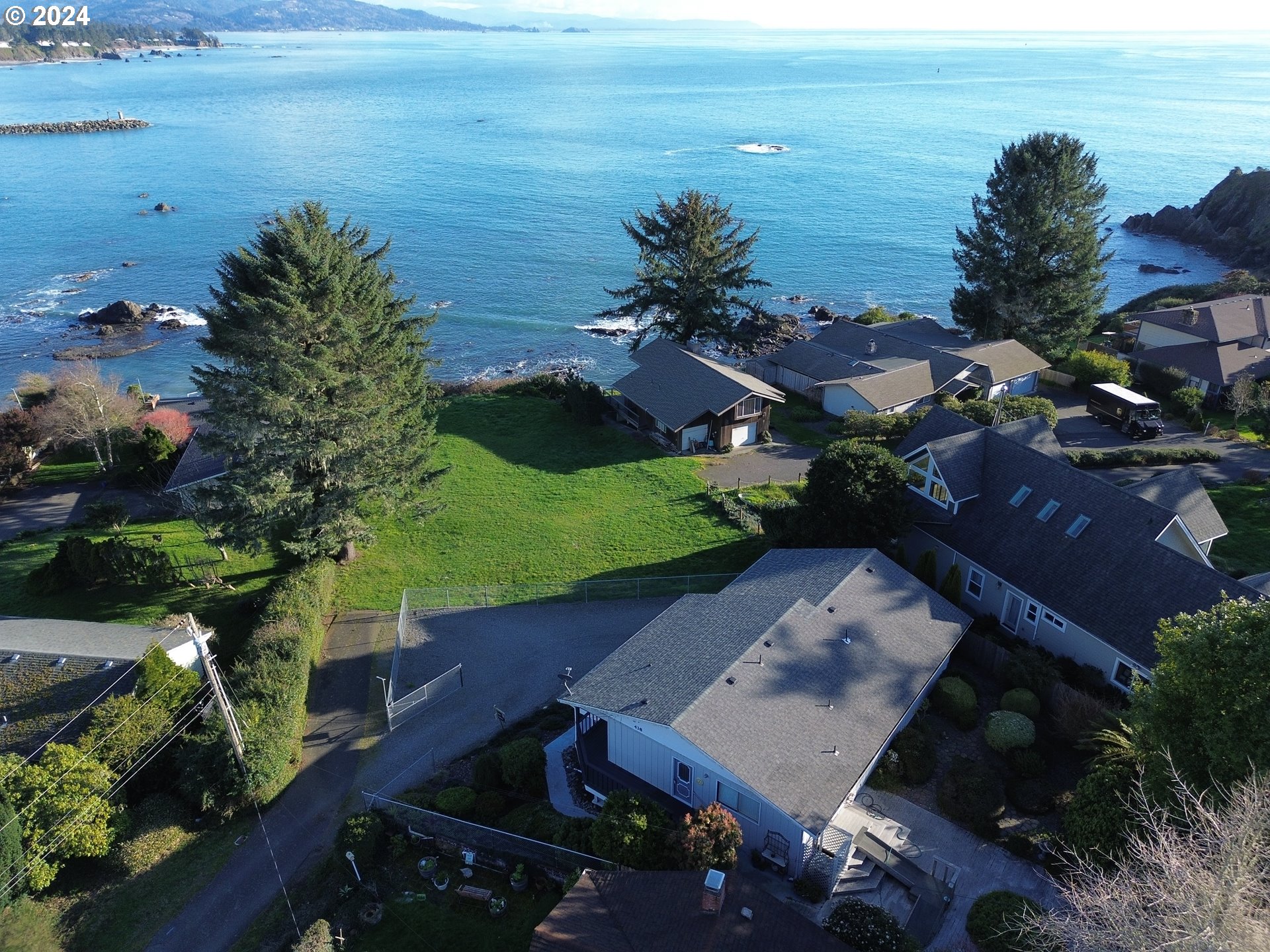 438 BUENA VISTA LOOP