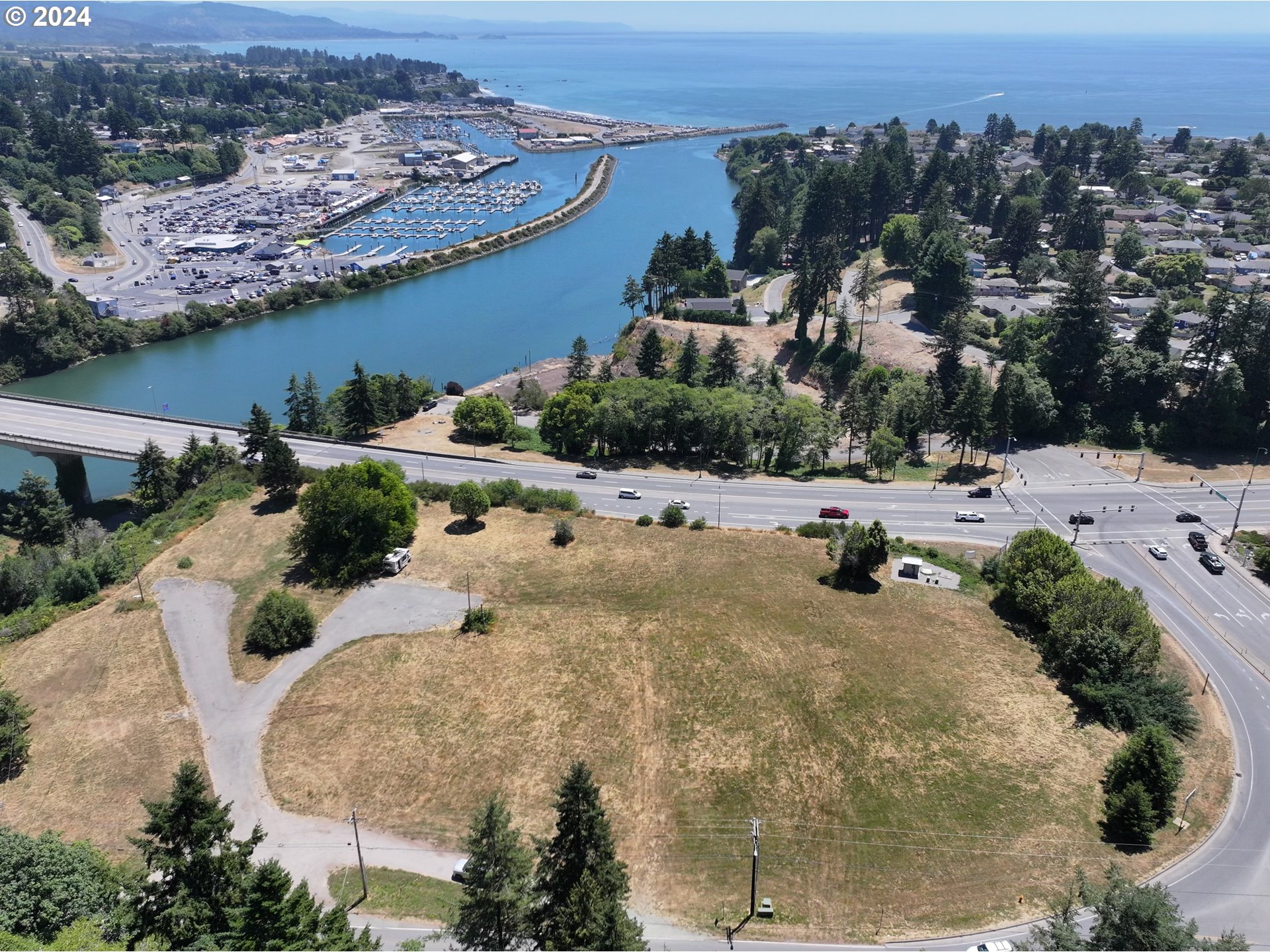 205 N BANK CHETCO RIVER RD