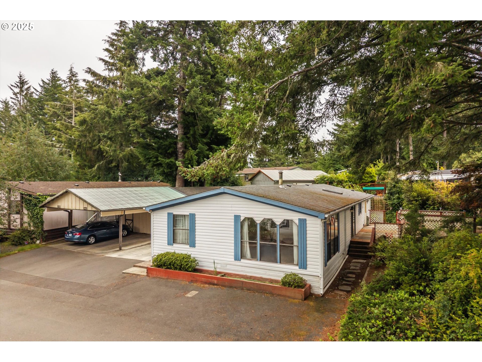 1445 VILLAGE PINES AVE
