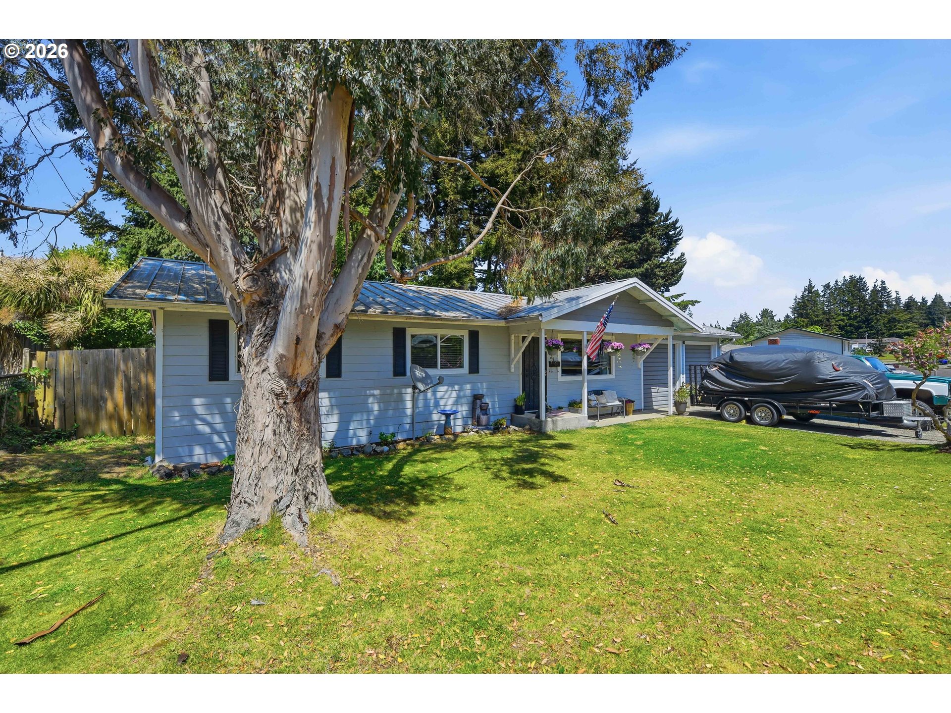 3854 VISTA DR