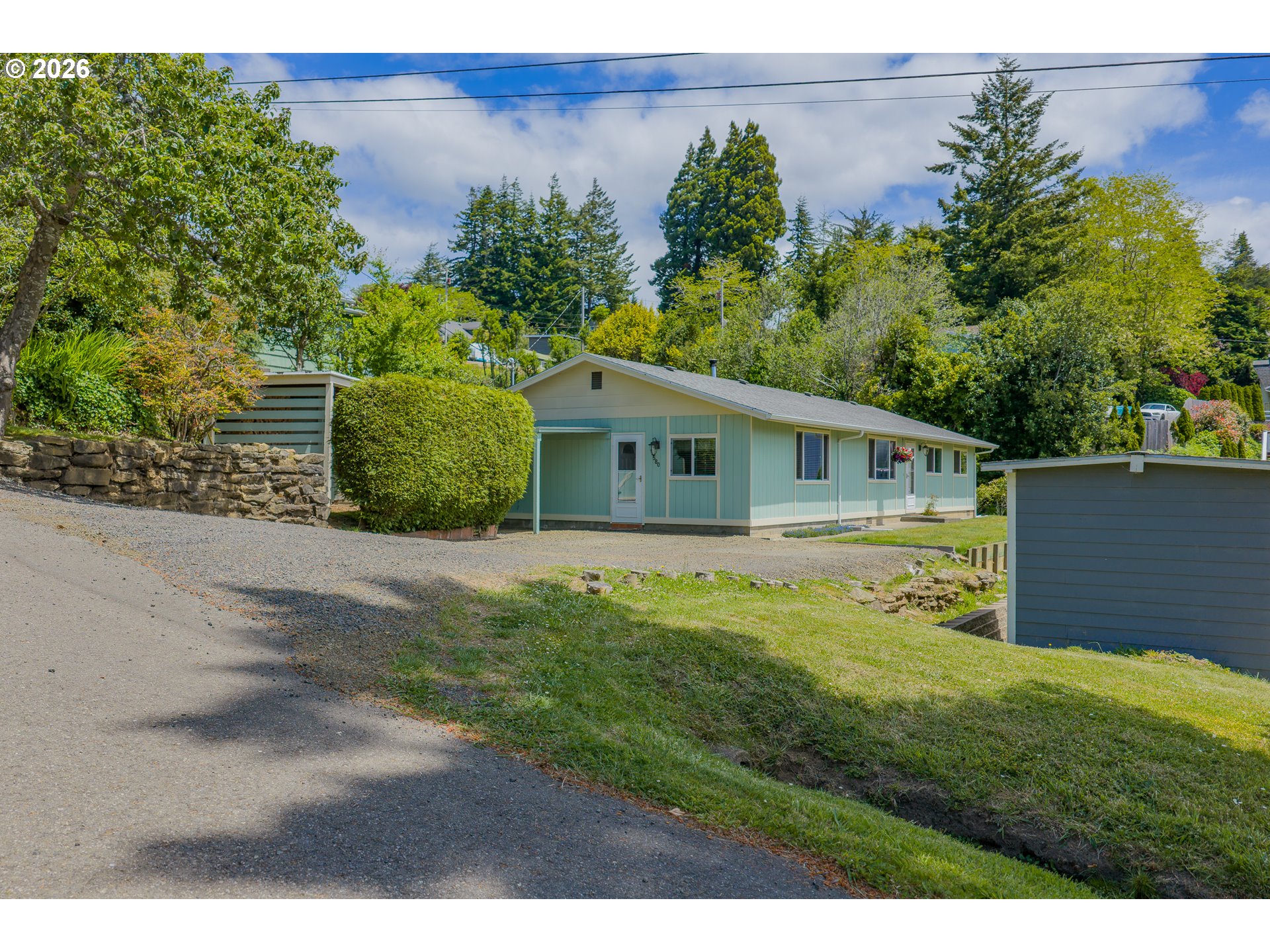 580 8TH AVE