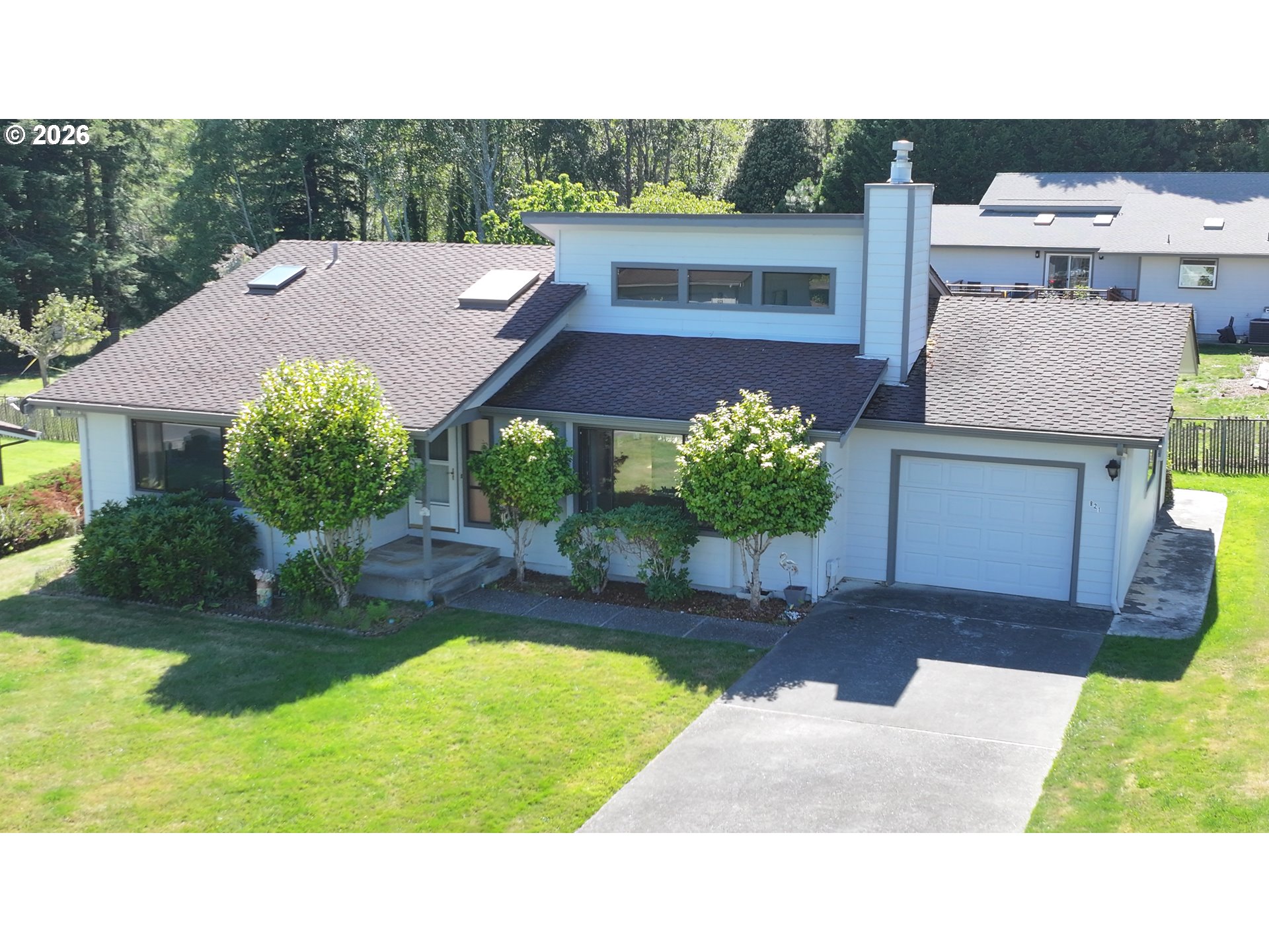 821 BROOKHAVEN DR